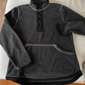 Outback Trading Company women’s fleece quarter zip. Large
